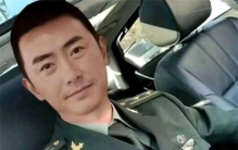 男子因为长了一张正派脸 照片被骗子盗用（骗子骗术）