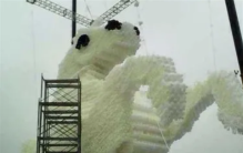 世界上最大的造型气球雕塑 在中国诞生(长度23.95米)