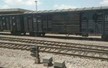 火车轨道为啥铺满石子 到底有啥用处（道闸）