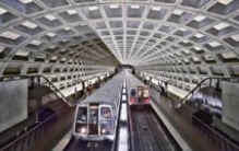 世界第一条地铁：大都会地铁，长6.5千米(采用蒸汽机车)