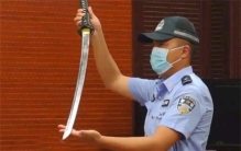 13岁男孩儿考试分数太低 被父亲失误杀死（父亲教育）