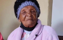 世界最长寿女性去世 跨越三个世纪（长寿人类）