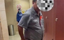 天津商场出现男保洁 引发女士不满（男女界限）