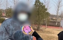 男子和女友恋爱两个月 才发现对方有两个孩子（奇葩恋爱）