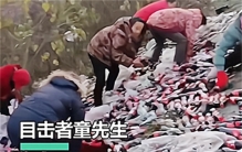 湖北大货车发生侧翻 上千瓶饮料被村民疯抢（农村道德）