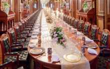 世界最长餐桌的记录 长达401.22米(法国聚餐打造)