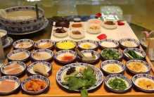 云南最著名的七大特色美食，过桥米线居第一名