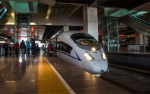 高铁跑那么快 怎么避免追尾（高铁大脑）