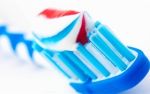 彩色的牙膏 为啥怎么挤彩条都在一起（屈服应力）