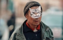 辽宁70多岁大爷 居然还要养一家三口（老人工作）