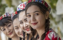 为什么新疆女孩 基本上不嫁给汉族(新疆美女)