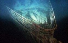 泰坦尼克号沉船之谜真相，神秘诅咒和被不明物袭击