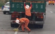 环卫工偷走一大袋生姜 居然做了件蠢事（愚蠢小偷）