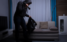 男子地下埋下凶宅 住进去后发生怪事（凶宅怪事）