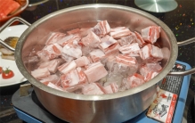 为啥内蒙人喜欢吃水煮羊肉 而不是烤羊肉（内蒙饮食）