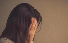 23岁女孩儿遭遇强奸 捅死两个歹徒后无罪（正当防卫）