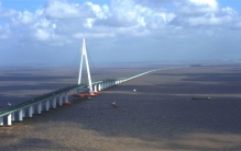 万吨水泥灌入大海被印度嘲笑 几年后被打脸（跨海大桥）