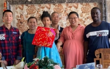 美女远嫁非洲生娃 父母却说女儿高攀（移民非洲）