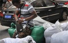 中国人捐赠的衣服 到非洲后如何（捐赠衣物）