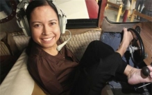 世界最坚强女超人 无双臂女性获得飞行执照(Jessica Cox)