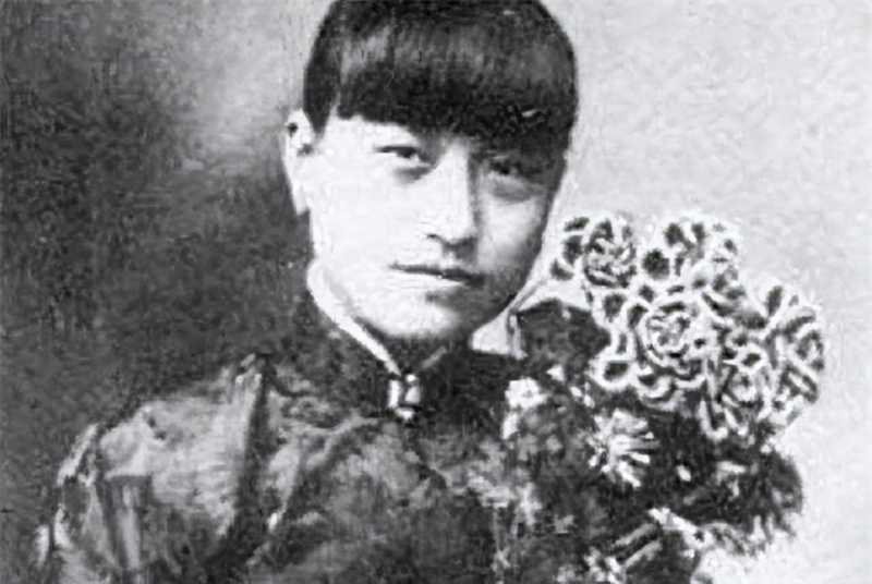 【18岁毛福梅嫁给14岁蒋介石，与丈夫相处了两个月，曾13年未见儿子 】图4