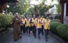 我国大多数的寺庙 为啥都会有老人义工？（寺庙义工）