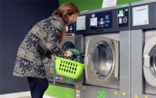 美国人晾衣服 为啥不在外面？（美国习俗）