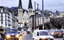 用节俭而出名的国家 点餐吃不完就会罚款（节俭国家）