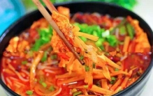 南宁十大必吃小吃排行：卷筒粉入榜，老友粉排第一位