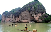 门票价格一直涨的景区 到现在没人敢去（江西龙虎山）