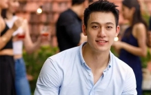 网上火爆的男模餐厅 到底有多么开放（泰国男模餐厅）