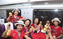 这些旅游专列已发车 旅游哪里好玩？