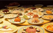 古代皇帝用完膳后 吃完如何处理（赏赐或卖了）