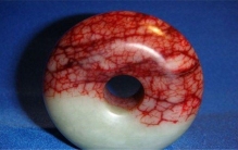 古人为得血色玉沁有多疯狂  塞羊腿三年 （抹麒麟竭）