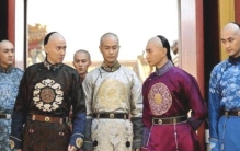 他被康熙囚禁当成猪养，无聊到只能生孩子玩，最终生了29个孩子