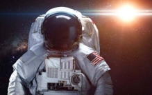 如何预防病毒进入太空？历史上有位宇航员用亲身经历解开答案