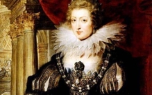 欧洲皇室为血统纯正，近亲通婚150年，生出一堆地包天、鞋拔子脸