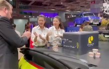 宝马MINI再道歉：“老外”是同事 宝马mini 区别对待