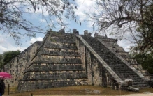 探险家在玛雅人遗址发现一件物品，大英博物馆开会讨论，得出结论