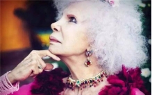 西班牙女公爵2段婚姻丧夫  整容整成猴   85岁嫁小24岁男友