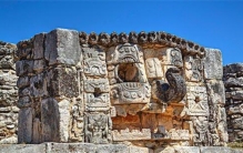 3000年前玛雅人留“二维码” 游客好奇拿手机去扫 结果怎样