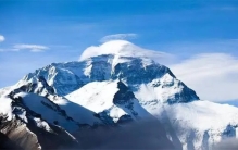 珠穆朗玛峰真的是地球上最高的山峰吗  实际上并不绝对