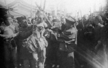 满清凌迟处死执行全过程，要割500刀(现场老图片，慎入)