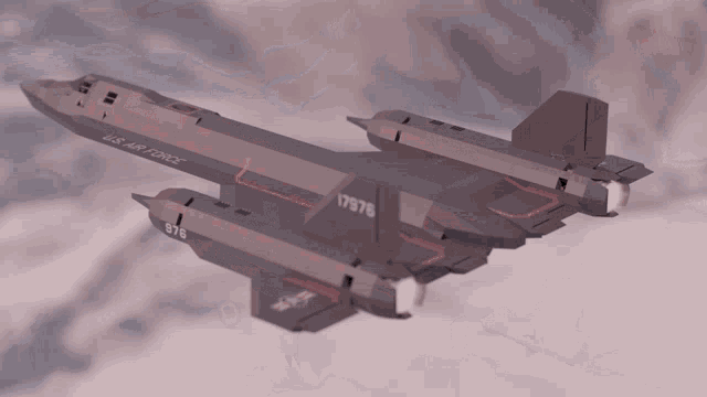 世界最快战略侦察机：导弹追不上，从未被击落，为何却黯然离场？
