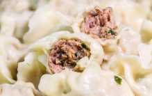 哈尔滨十大小吃排行榜：锅包肉上榜，三鲜饺子蛋糕