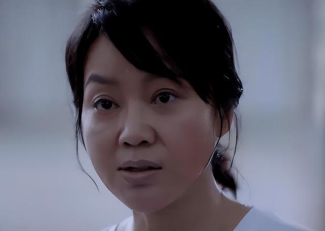 52岁闫妮,曾因为一剂美容针,让她的演技跟着"毁了容" - 世界之最