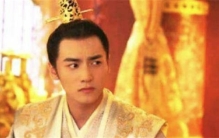 史上最奇葩皇帝：19岁继位，20岁却禅位给6岁的儿子，暴毙身亡