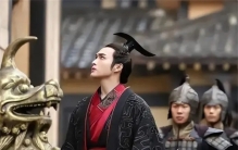 秦始皇要吃公鸡蛋，命令大臣三天找到，7岁孙子：这很简单