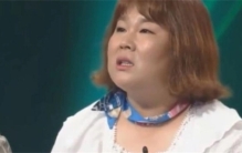 韩国大妈来中国旅游，本想“炫富”，逛超市却被吓到：中国人有钱