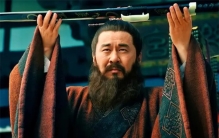 曹操一生五大错：错睡1人 错杀1人 错留1人 错信1人 错放1人